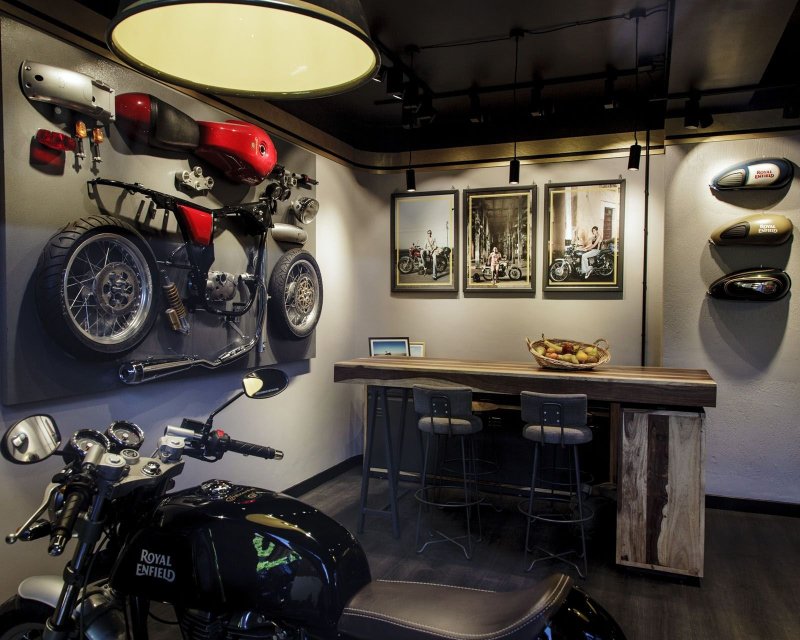 Garage for a motorcycle