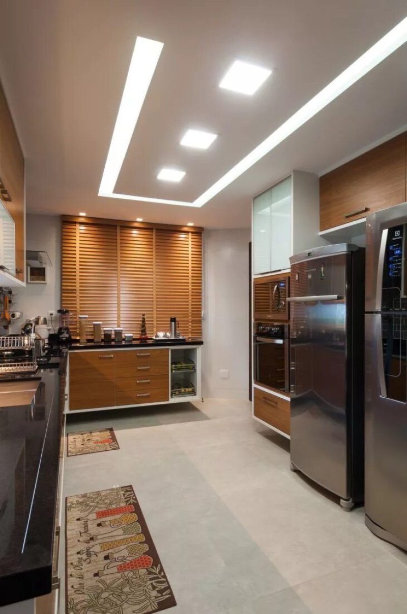 Ceiling design in the kitchen