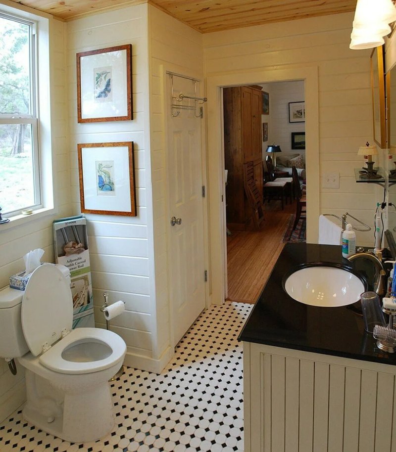 Toilet in a country house