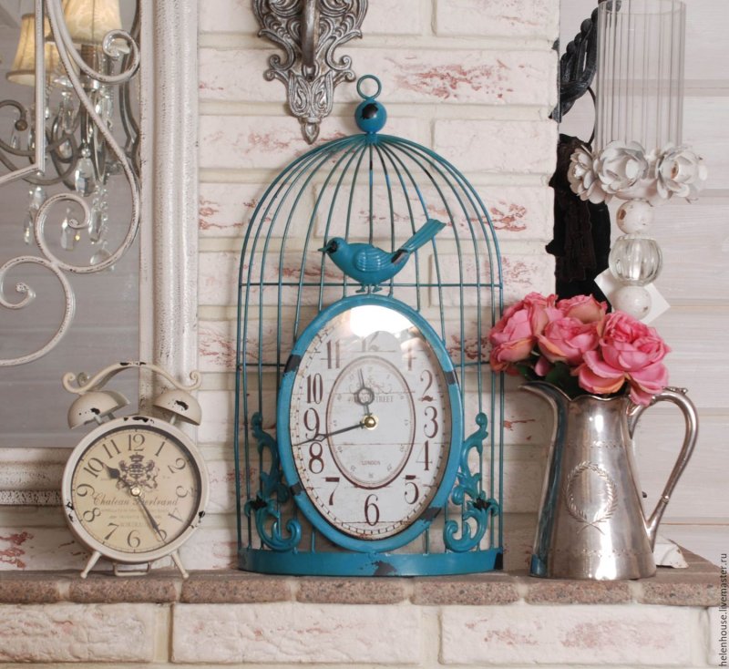 Suspending clock in the style of Provence