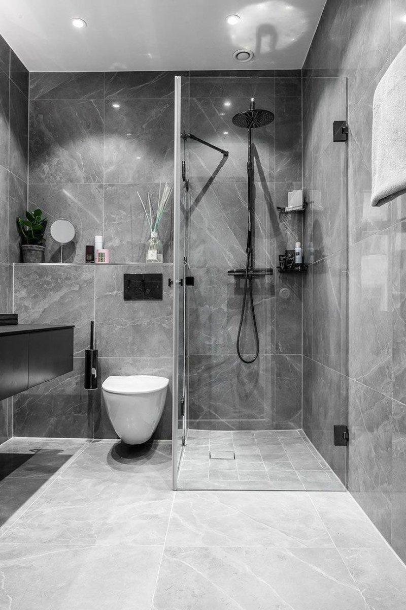 Bathroom in gray tones