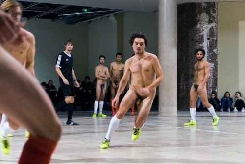 Football Naked players