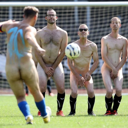 Fully naked football players