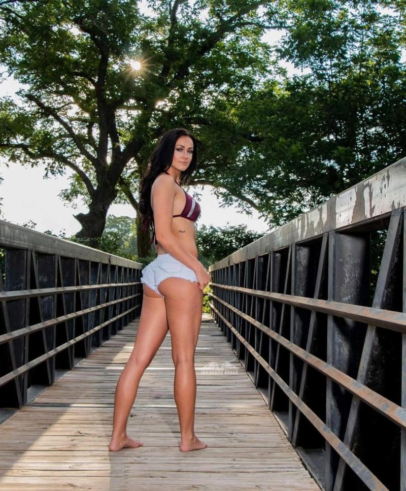 Girl in short shorts undresses