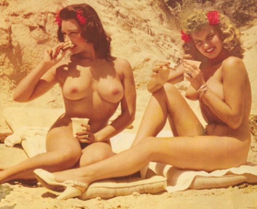 Naked women retro nudist