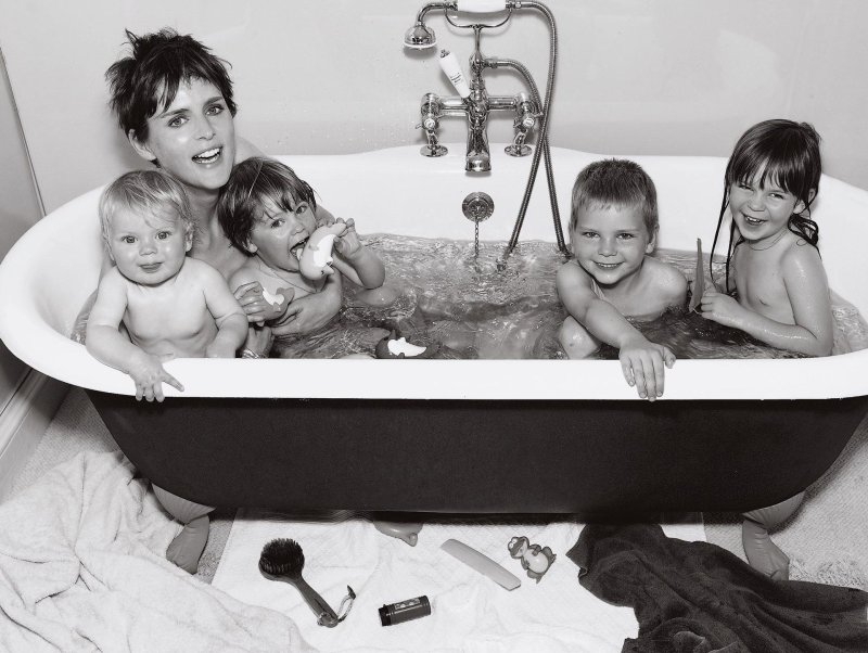 Naked with the whole family