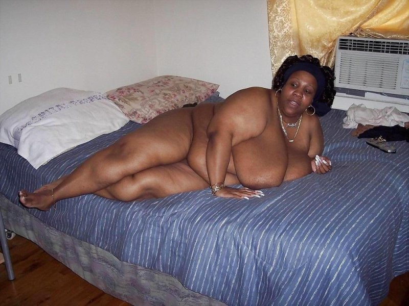 Naked old black women