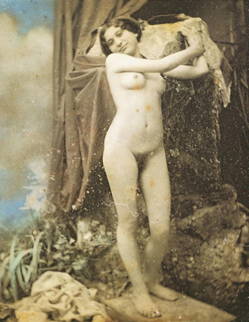 Naked girls of the eyelids