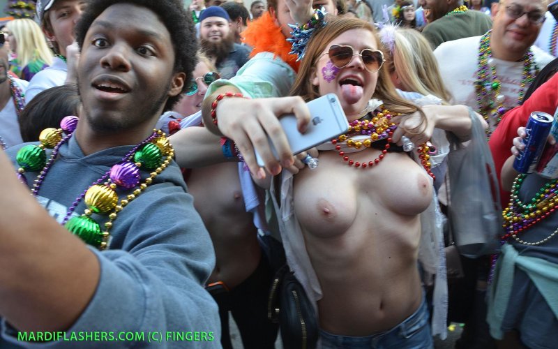 Mardi Gray New Orleans Tits