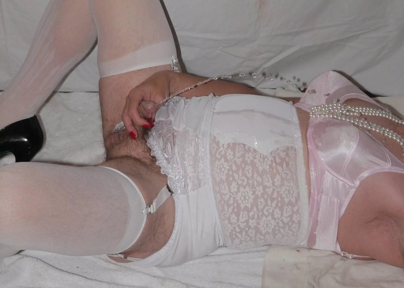 Cum in female pantalons