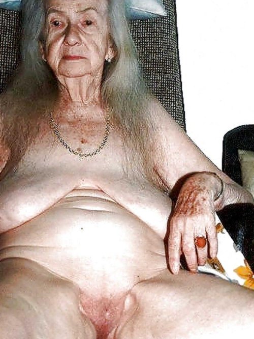 Old women are naked