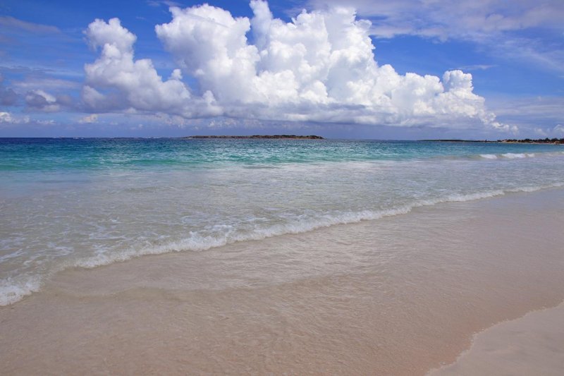 Pink Sands Beach Bahami Islands