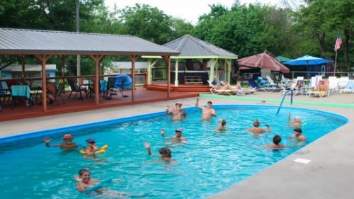 Swimming pool