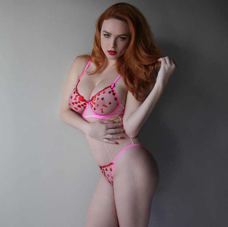 Caitlin Amouranth Syragus