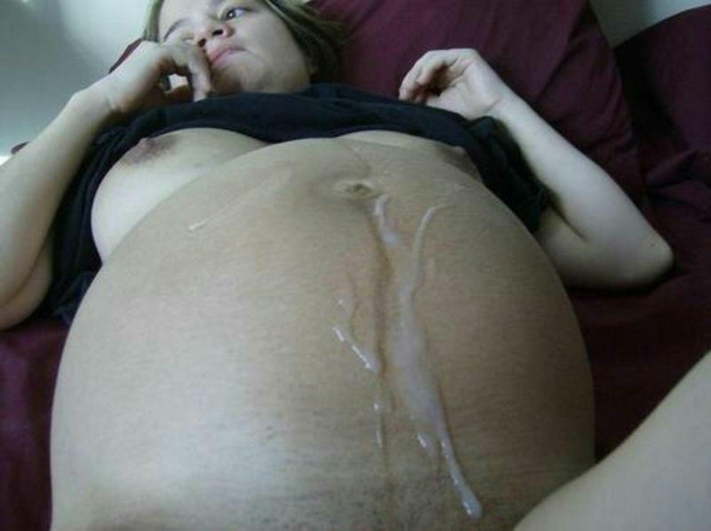 Pregnant women cum on the stomach