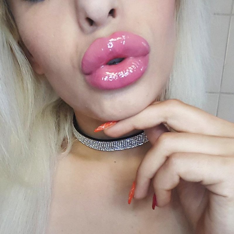 Fake Lips Mula