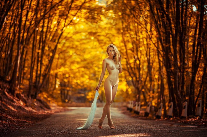 Autumn photo shoot in the style of nude