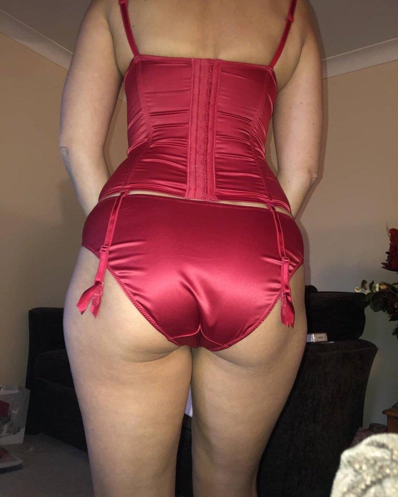 Female corsets