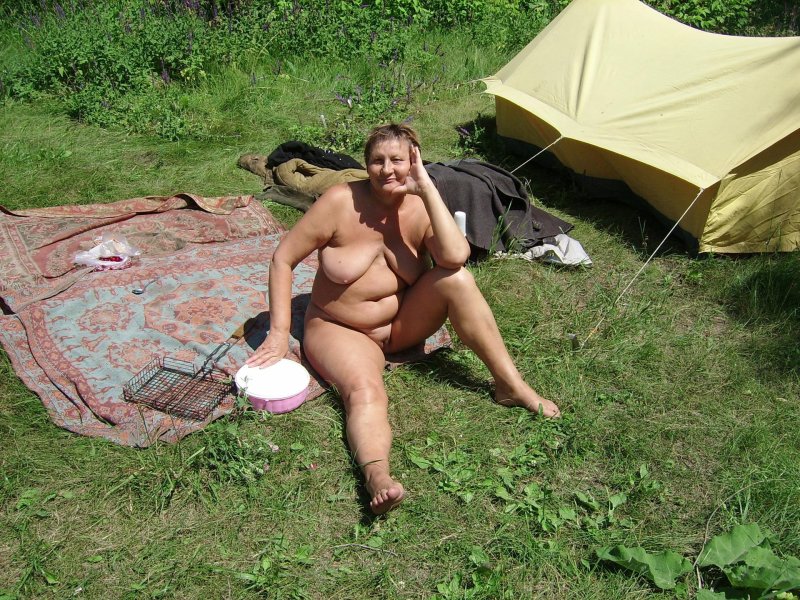 Naked bbw in nature