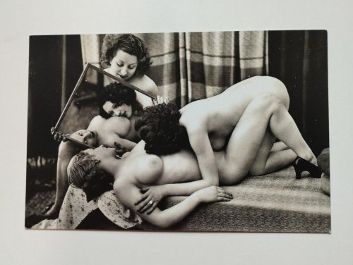 Erotic retro
