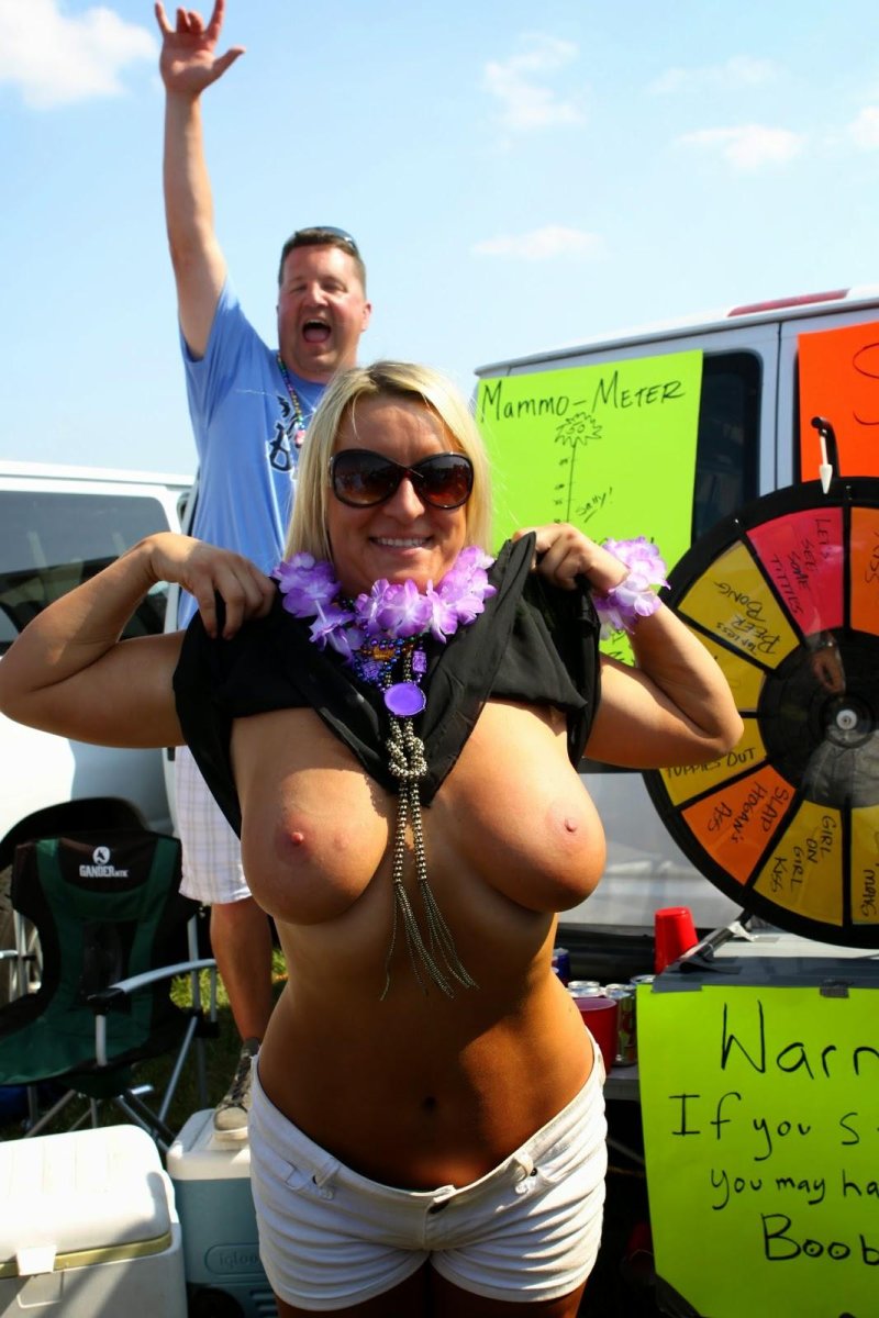 Huge Tits