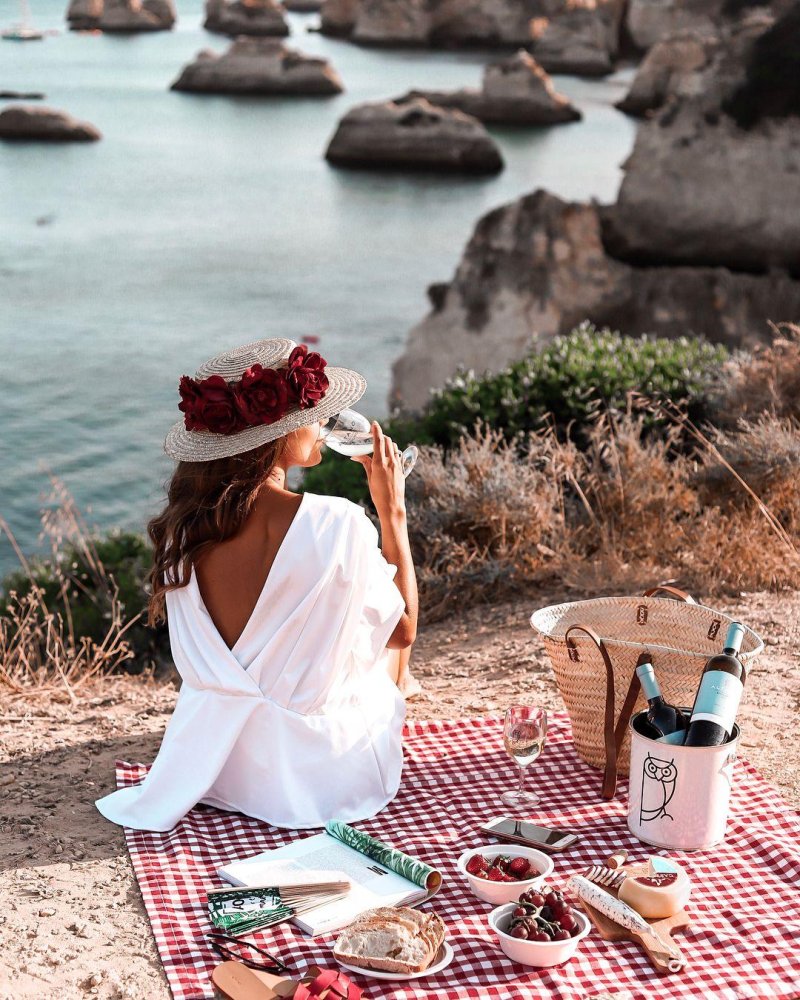 Sea picnic