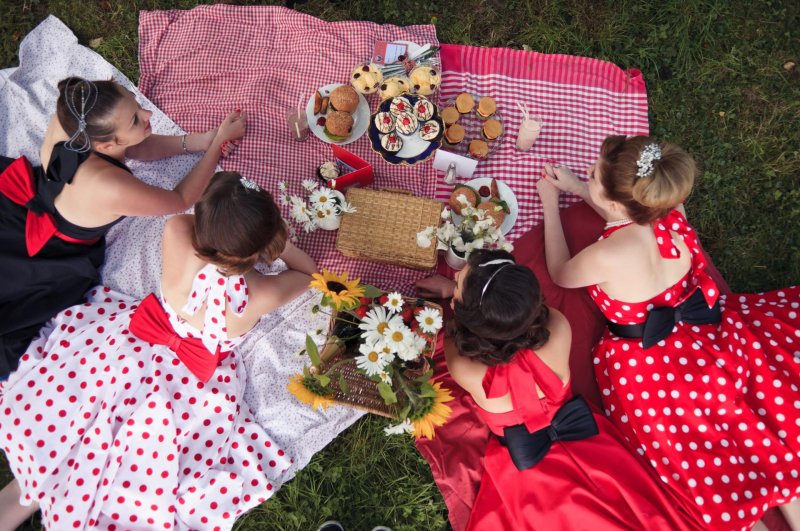 Photo shooting in the picnic style