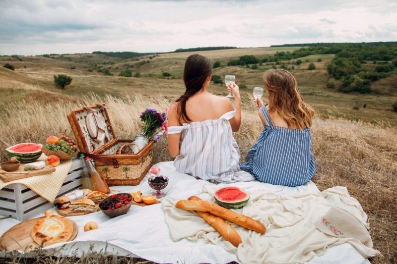 Girl called for a picnic