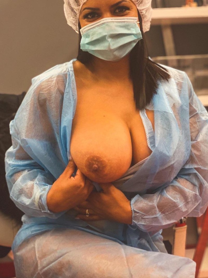 Erotic selfies of doctors