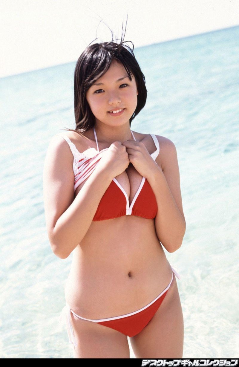 Ai Shinozaki bikini