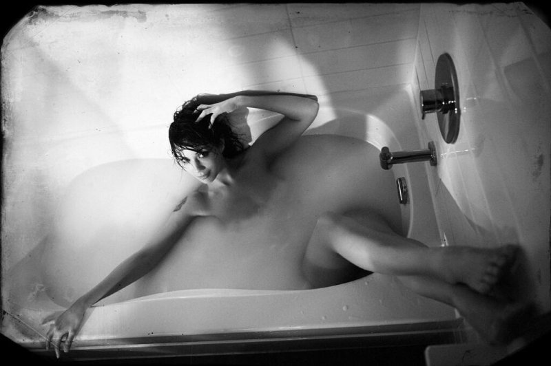 Photoshoot in the bathroom idea
