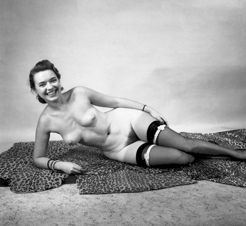 Retro women are naked