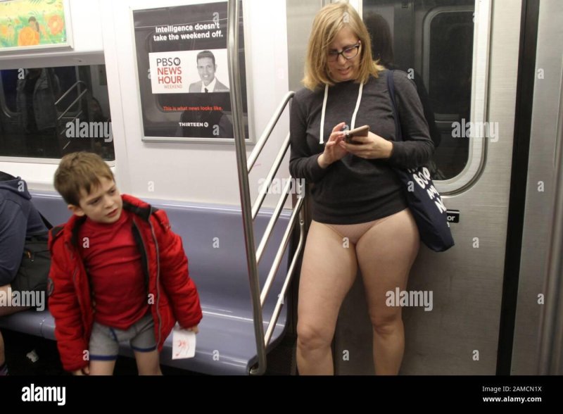 No pants subway ride