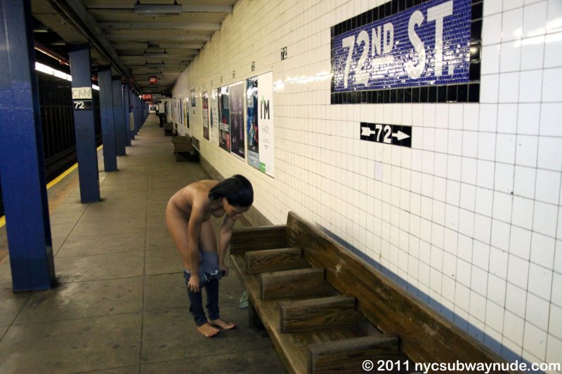 No Pants Subway Ride Moscow