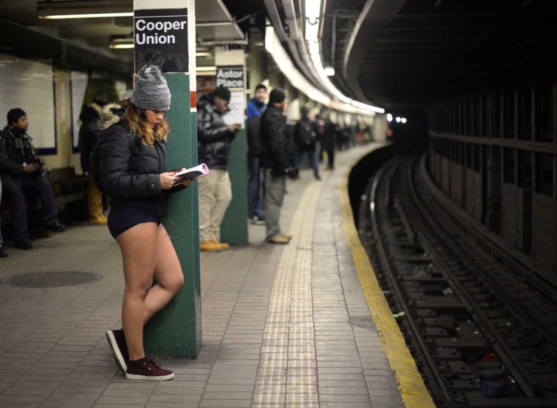 No pants subway ride