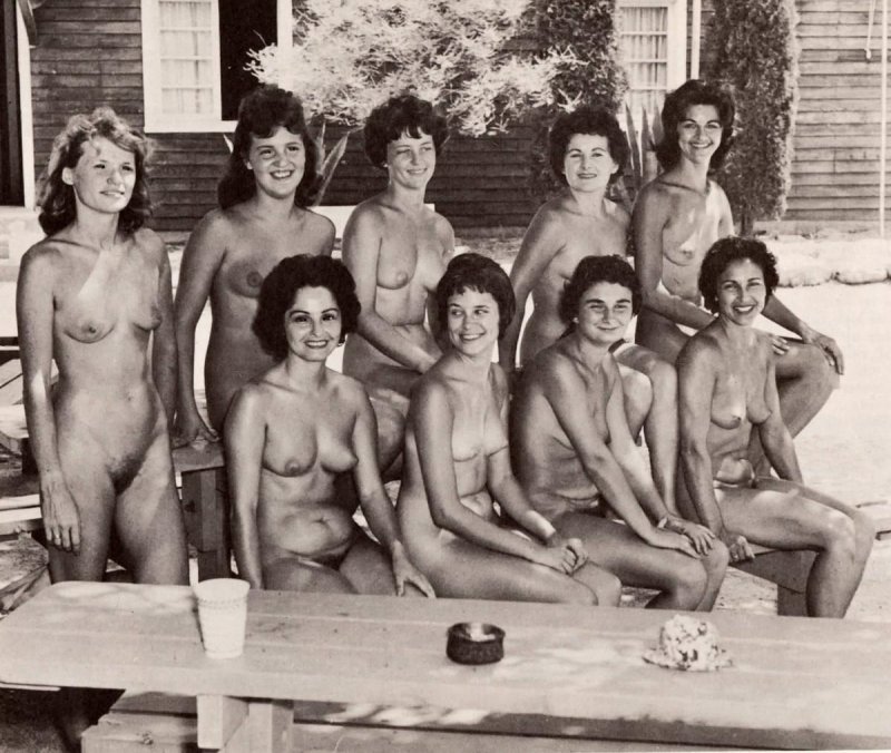 Retro nudists