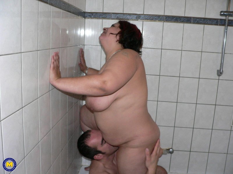 Mature bbw in the shower