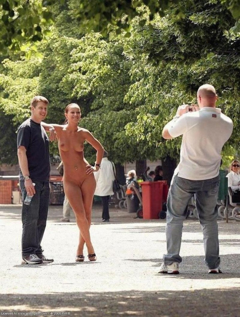 Naked women in public places