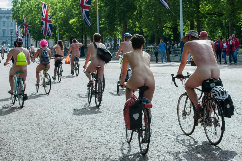 Naked bike races Big priests