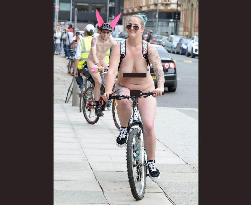On a bicycle porn