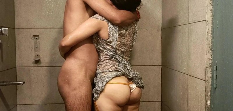 Sex in shower