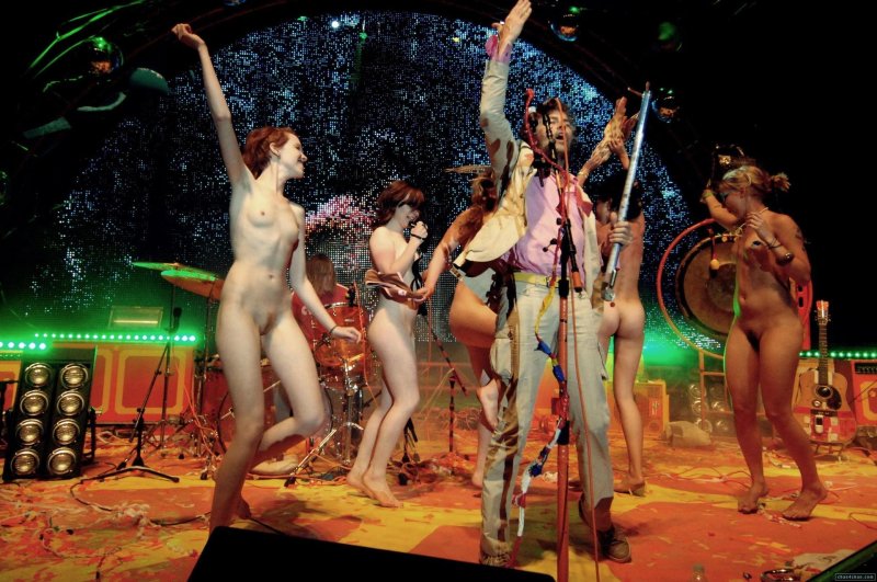 Naked women on stage