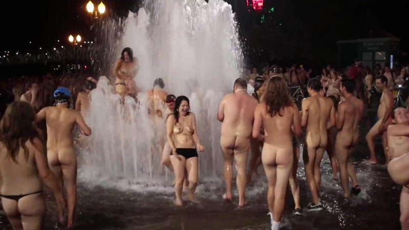 Naked holidays