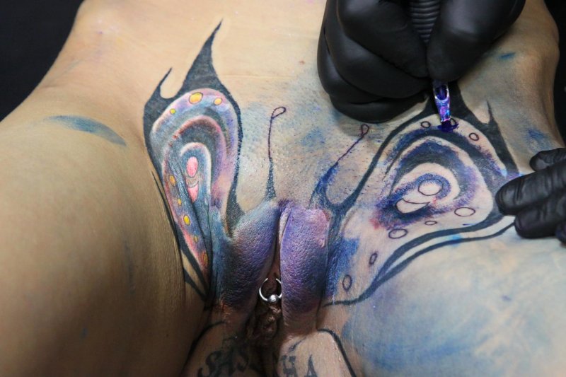 Porn tattoo salon