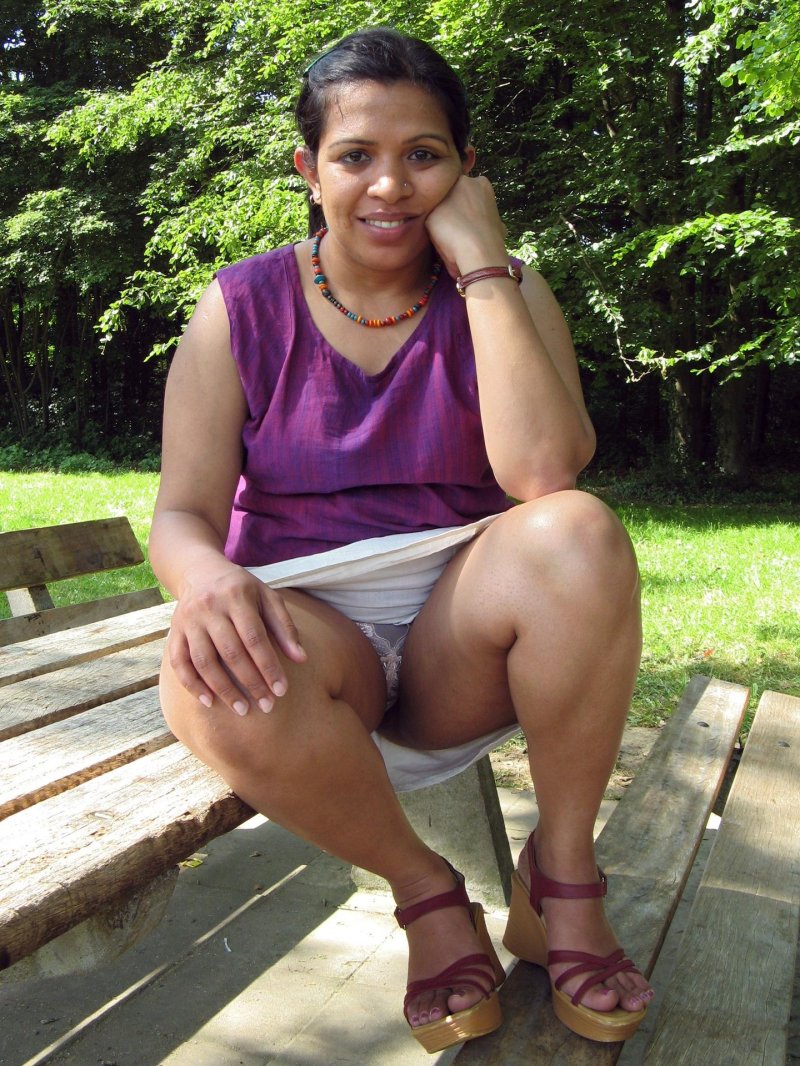 Mature Indian women in shorts