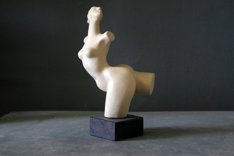 Figuretics of naked women