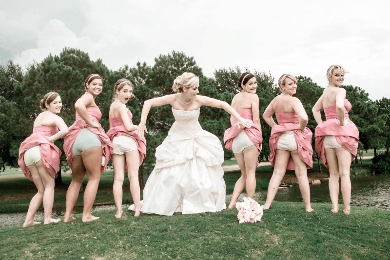 Girlfriends of the bride without complexes