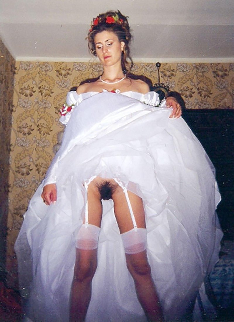 Brides in wedding dresses without panties