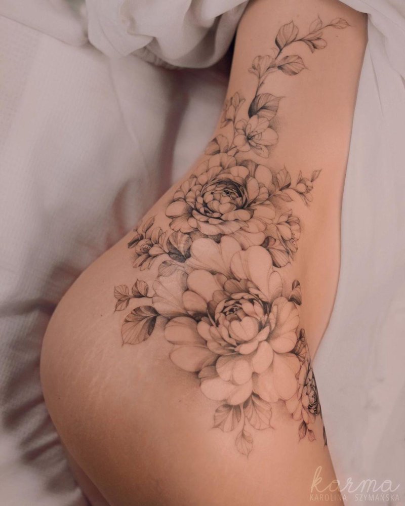 Karolina szymanska tattoo