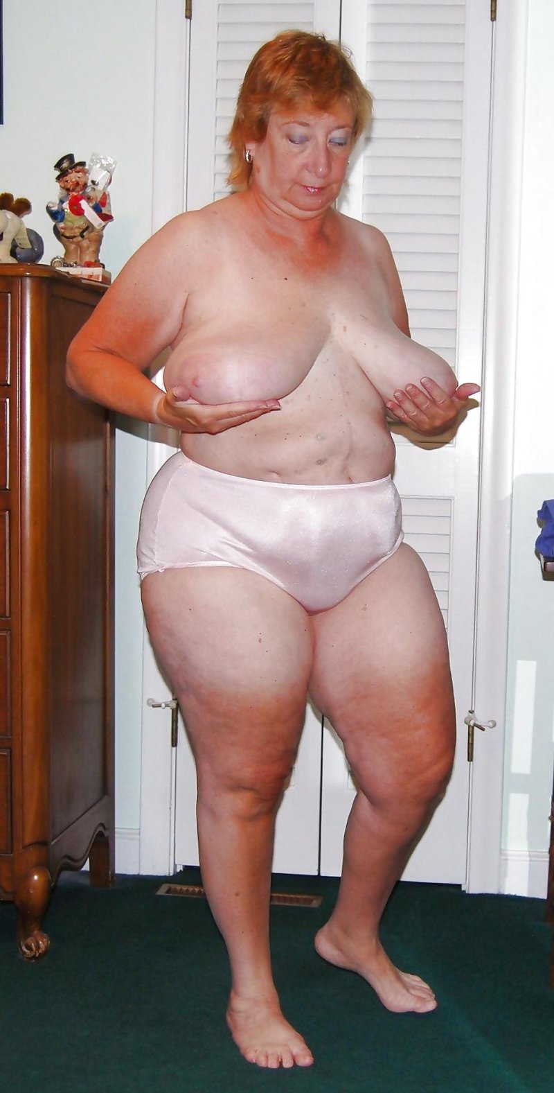 Old bbw in shorts